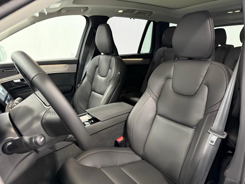 new 2025 Volvo XC90 Plug-In Hybrid car, priced at $82,405