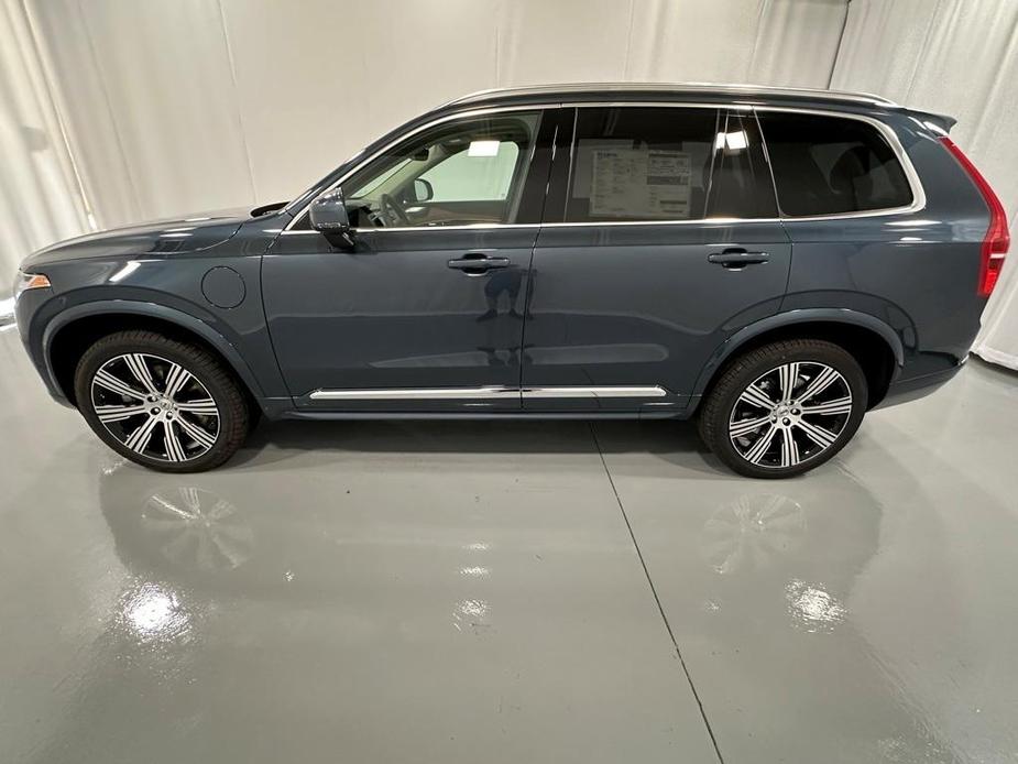 new 2025 Volvo XC90 car, priced at $77,955