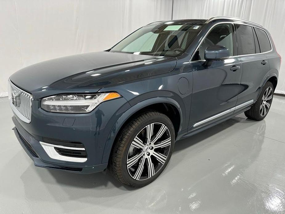 new 2025 Volvo XC90 car, priced at $77,955