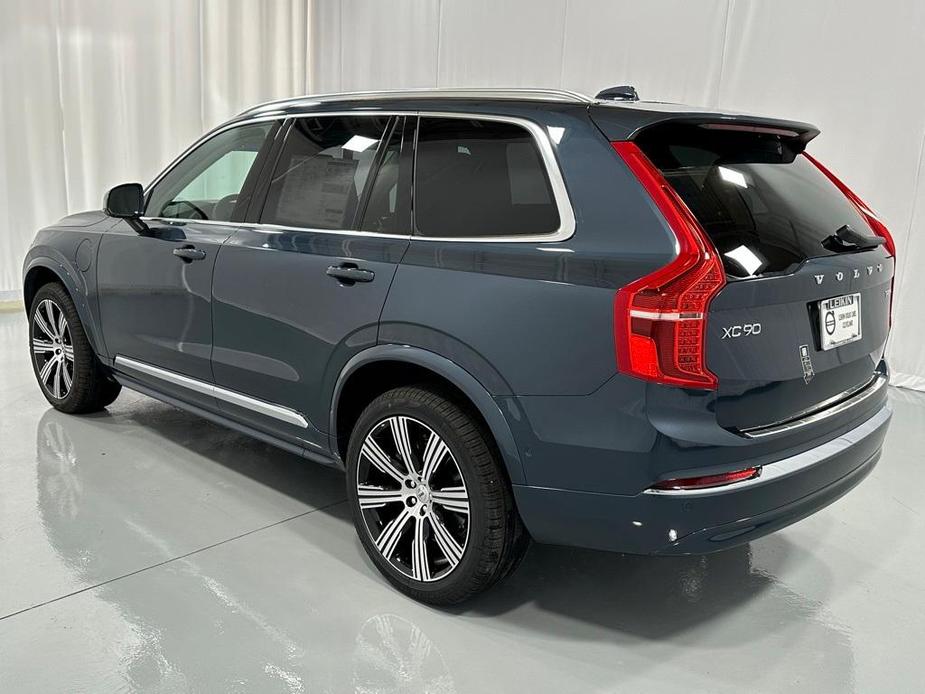 new 2025 Volvo XC90 car, priced at $77,955