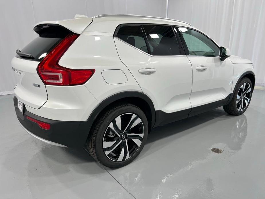 new 2025 Volvo XC40 car, priced at $49,790