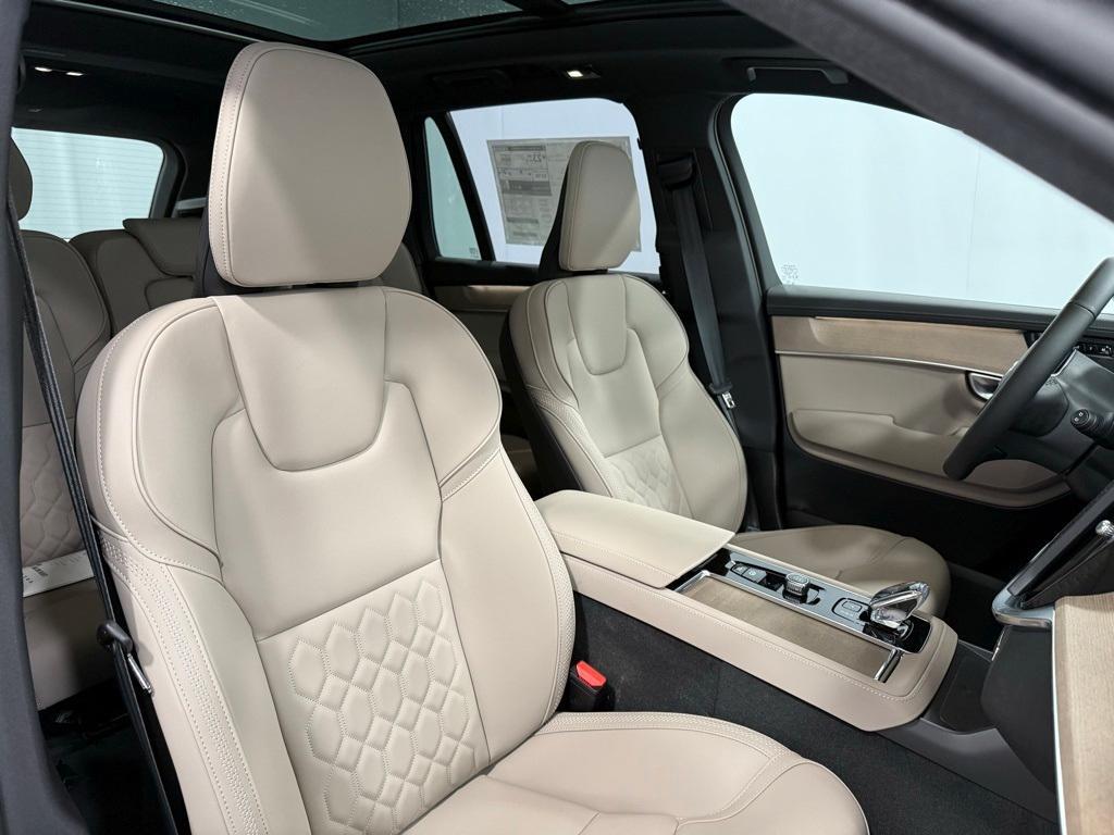 new 2025 Volvo XC90 car, priced at $69,155