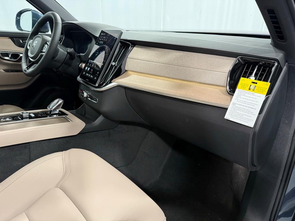 new 2025 Volvo XC90 car, priced at $69,155