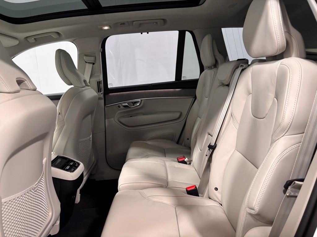 new 2026 Volvo XC90 car, priced at $75,155