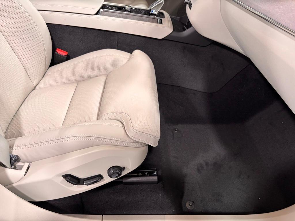 new 2026 Volvo XC90 car, priced at $75,155