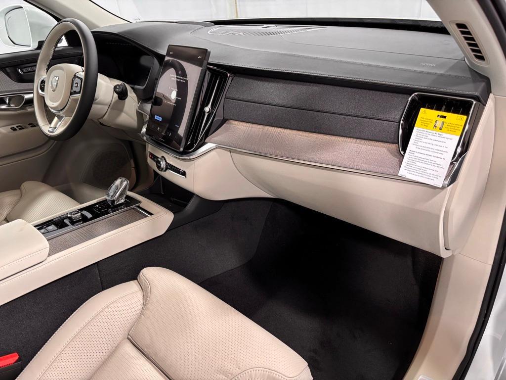 new 2026 Volvo XC90 car, priced at $75,155