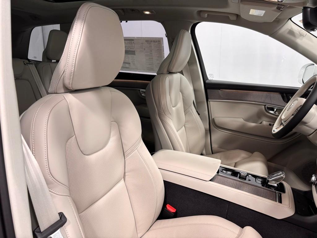 new 2026 Volvo XC90 car, priced at $75,155