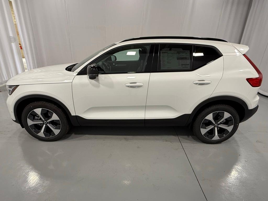 new 2025 Volvo XC40 car, priced at $48,335
