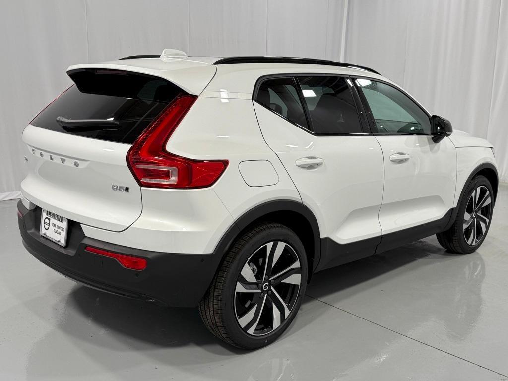 new 2025 Volvo XC40 car, priced at $49,810