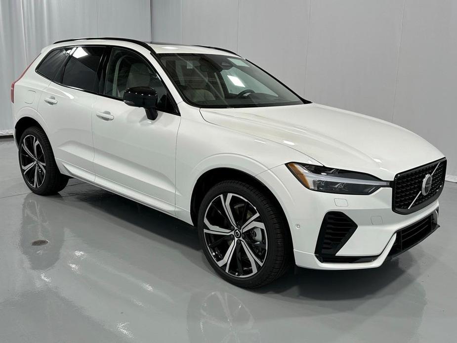 new 2025 Volvo XC60 car, priced at $71,485