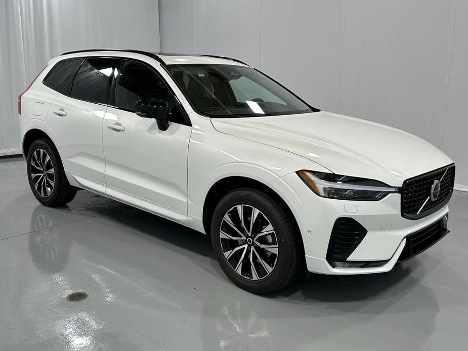 new 2025 Volvo XC60 car, priced at $53,745