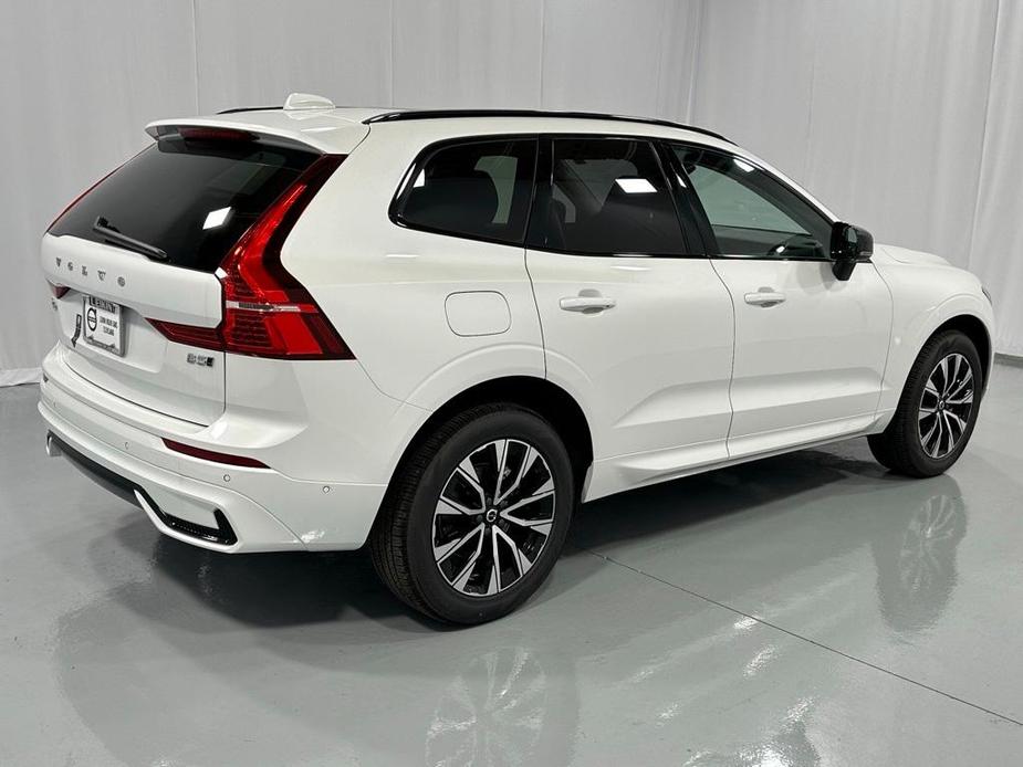 new 2025 Volvo XC60 car, priced at $53,745