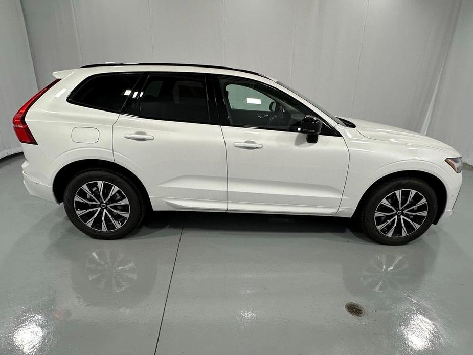 new 2025 Volvo XC60 car, priced at $53,745