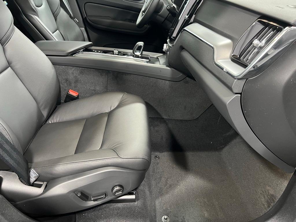 new 2025 Volvo XC60 car, priced at $50,665
