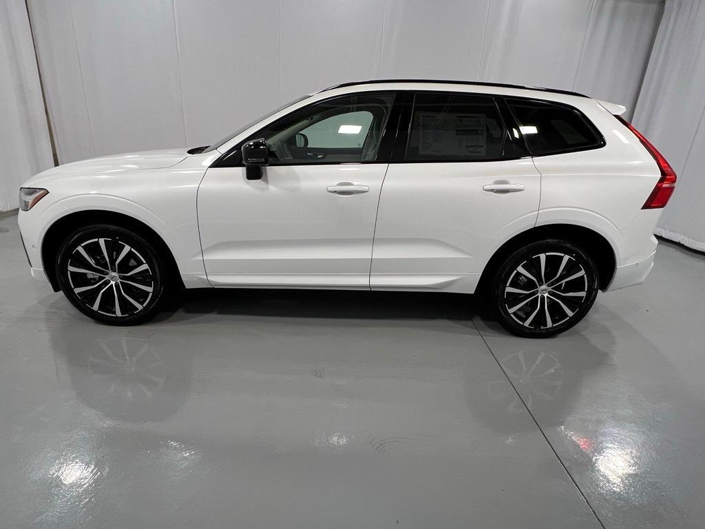 new 2025 Volvo XC60 car, priced at $55,335