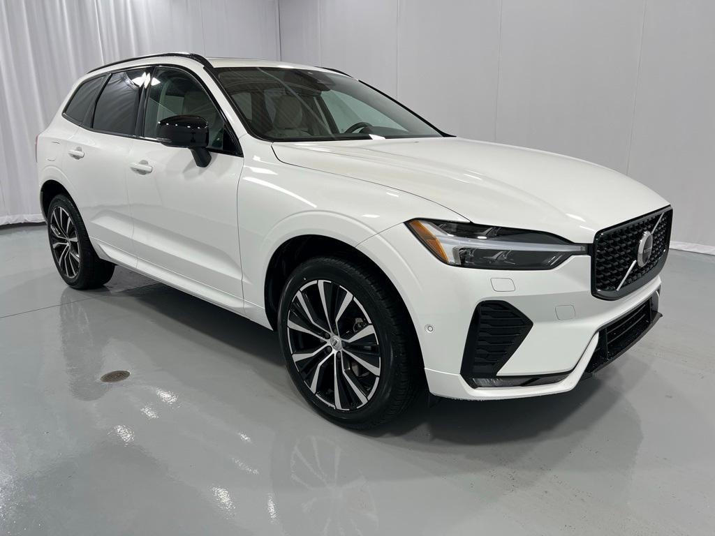 new 2025 Volvo XC60 car, priced at $55,335