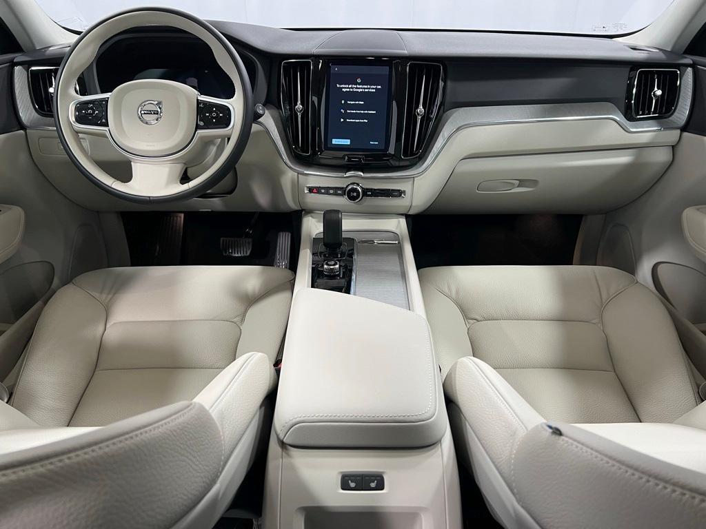 new 2025 Volvo XC60 car, priced at $55,335