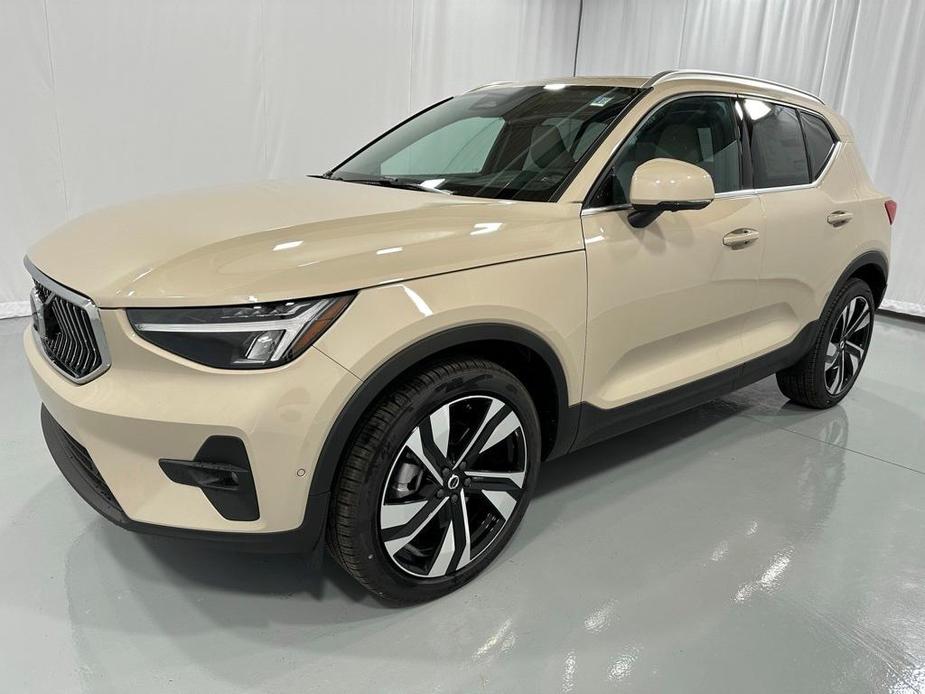 new 2025 Volvo XC40 car, priced at $48,820