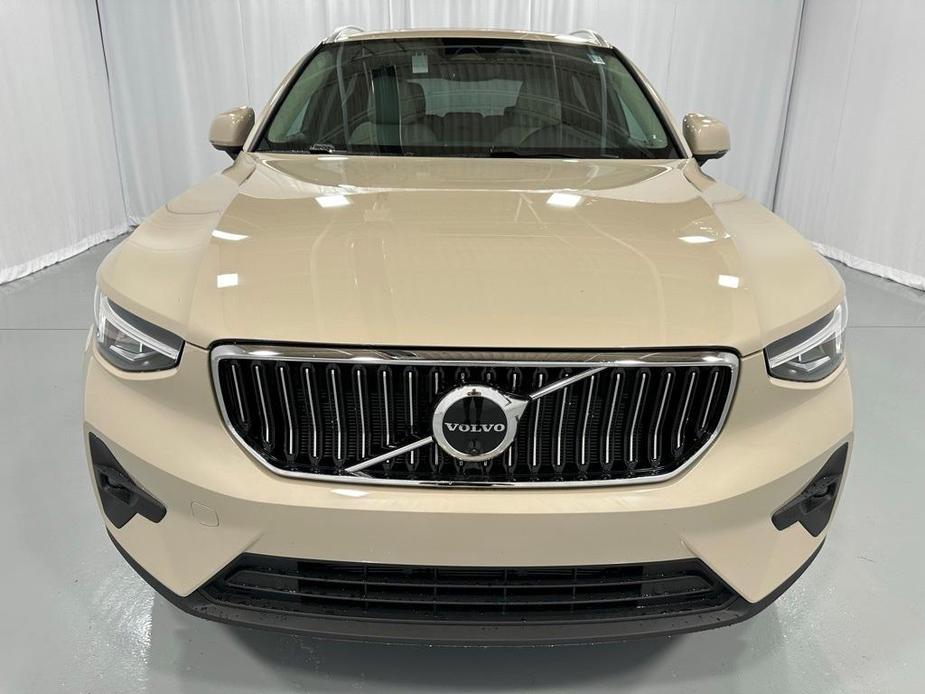 new 2025 Volvo XC40 car, priced at $48,820