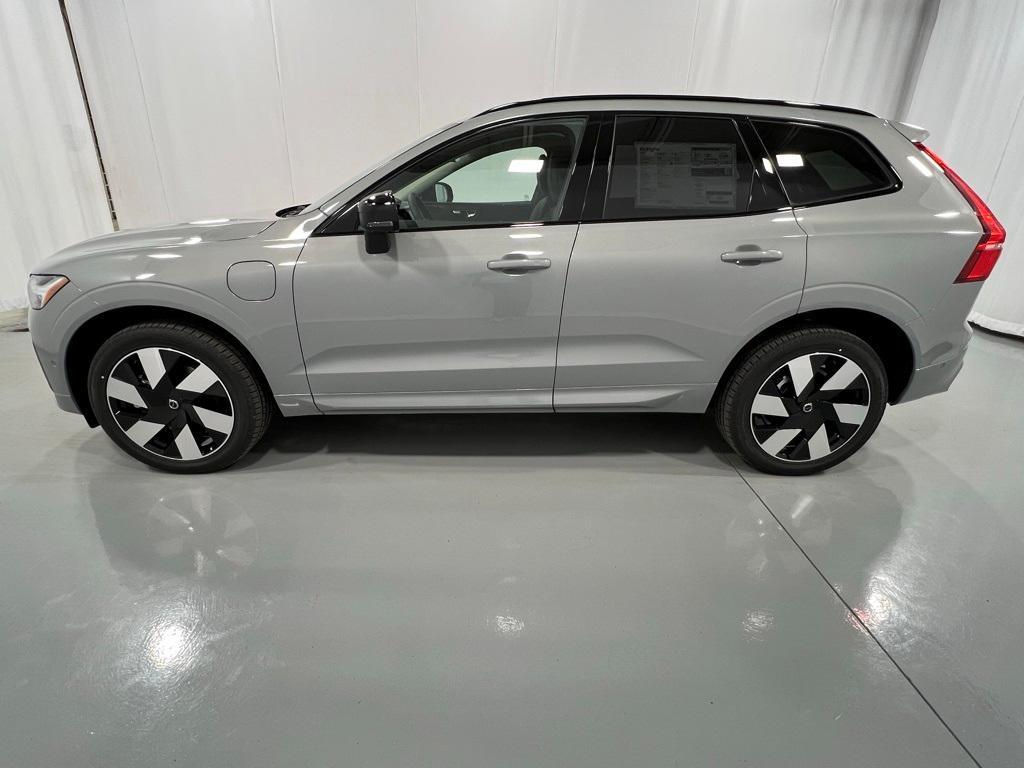 new 2025 Volvo XC60 Plug-In Hybrid car, priced at $67,800