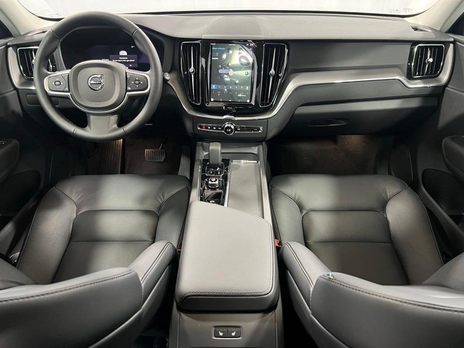 new 2025 Volvo XC60 car, priced at $51,075