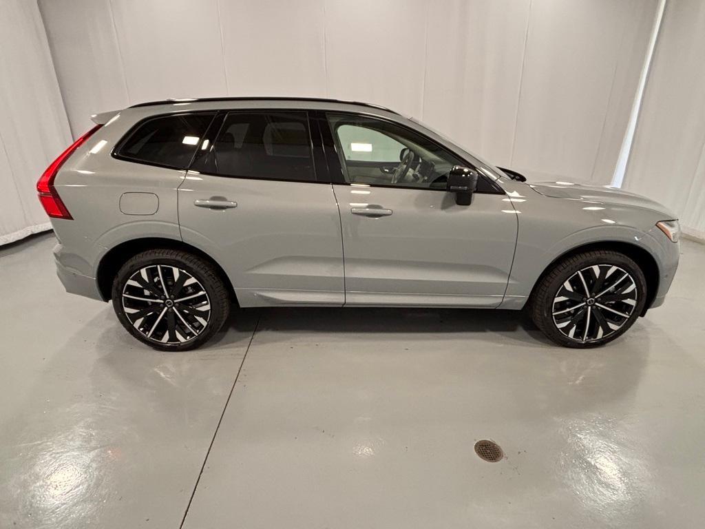 new 2026 Volvo XC60 car, priced at $63,935