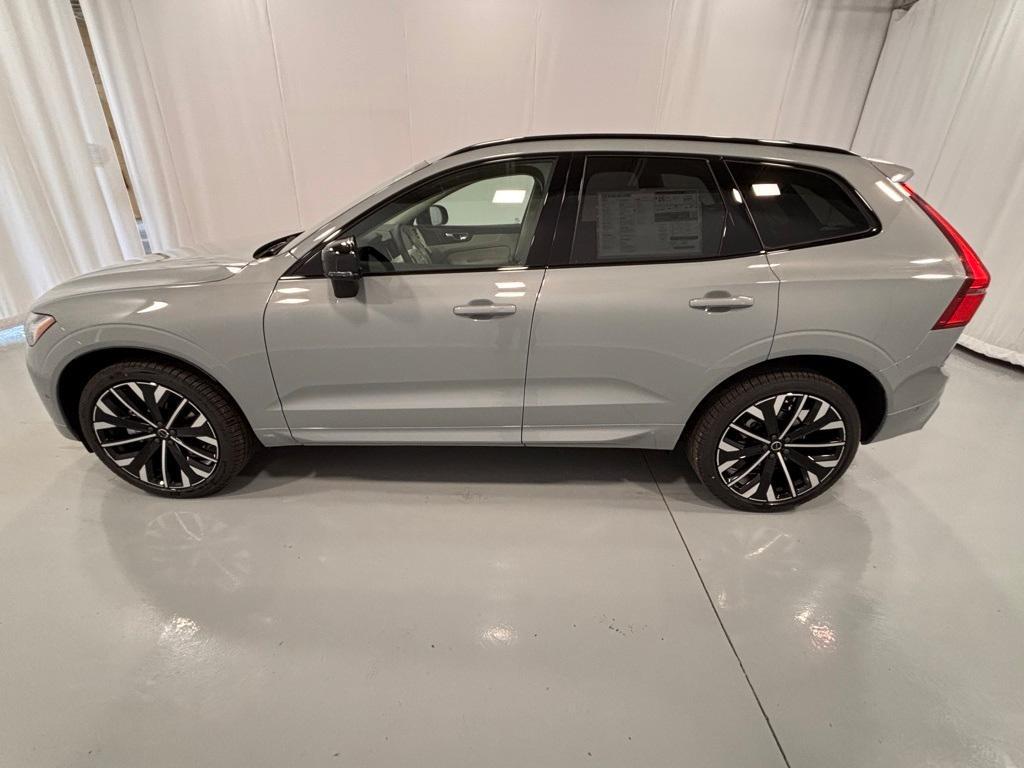 new 2026 Volvo XC60 car, priced at $63,935