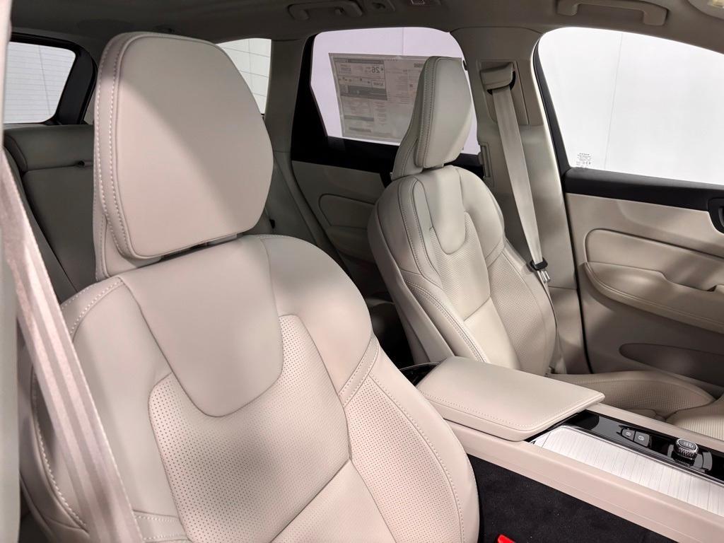 new 2026 Volvo XC60 car, priced at $63,935