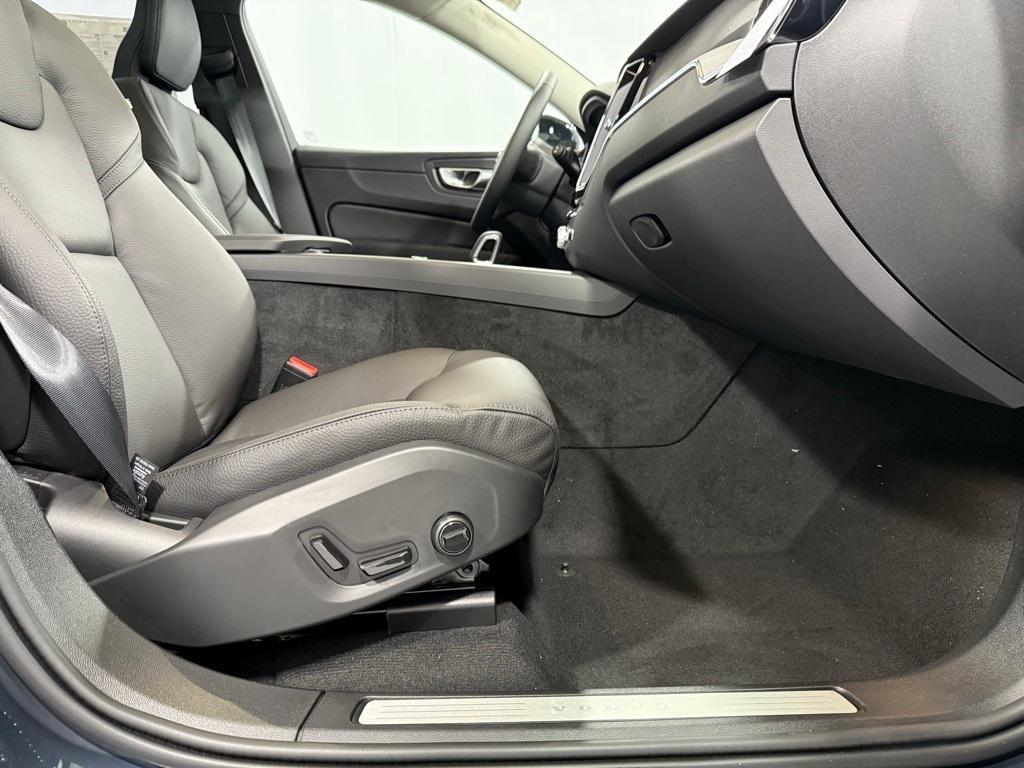 new 2025 Volvo XC60 car, priced at $55,360