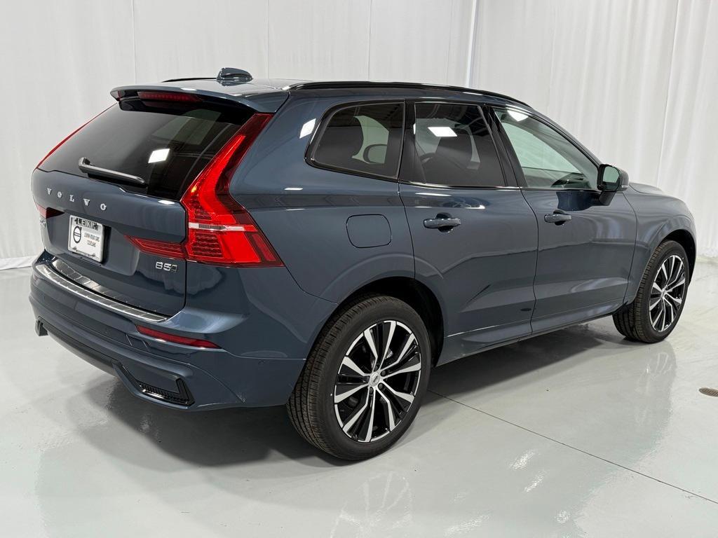 new 2025 Volvo XC60 car, priced at $55,360