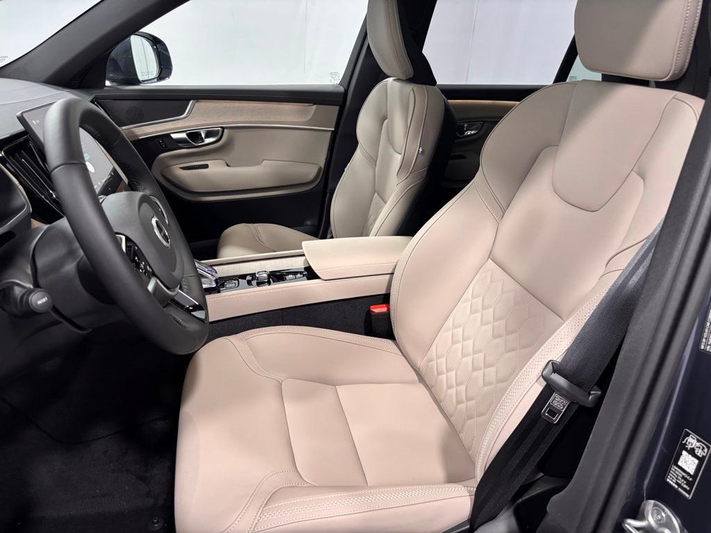 new 2026 Volvo XC90 car, priced at $70,595