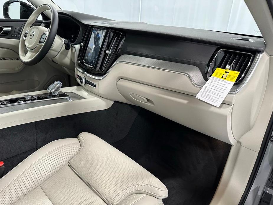 new 2025 Volvo XC60 car, priced at $71,485