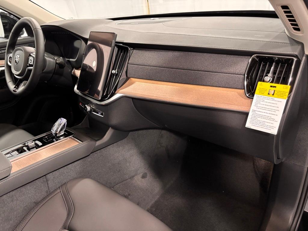 new 2026 Volvo XC90 car, priced at $71,825