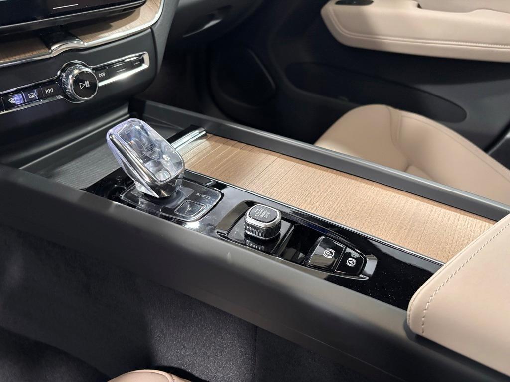 new 2026 Volvo XC60 car, priced at $58,935
