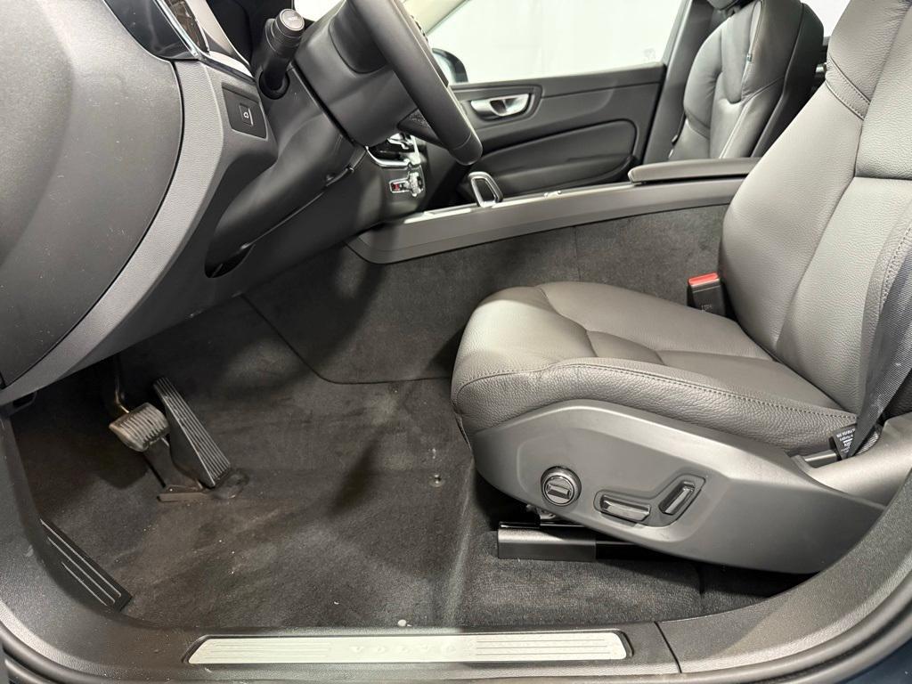 new 2025 Volvo XC60 car, priced at $55,360