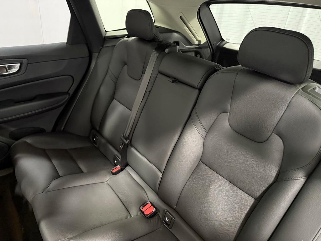 new 2025 Volvo XC60 car, priced at $55,360