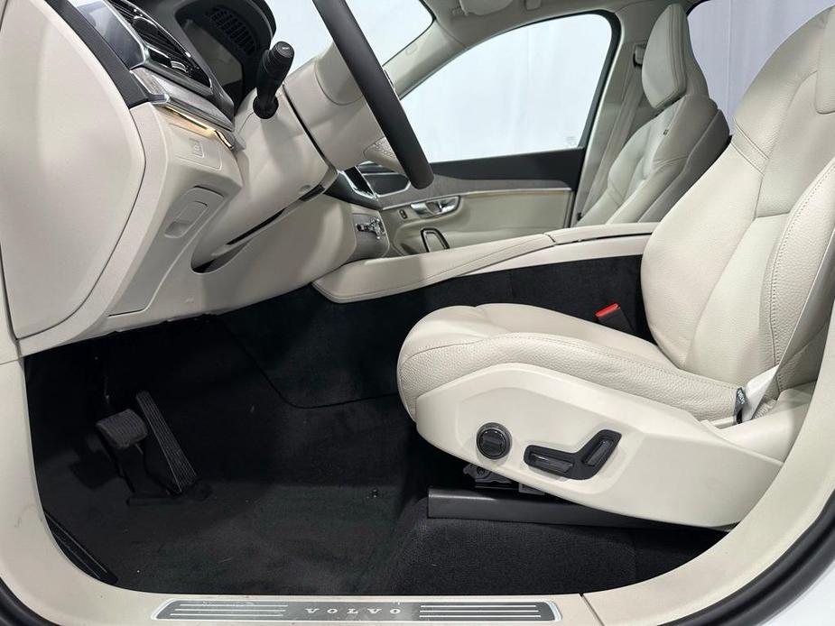 new 2025 Volvo XC90 car, priced at $66,465