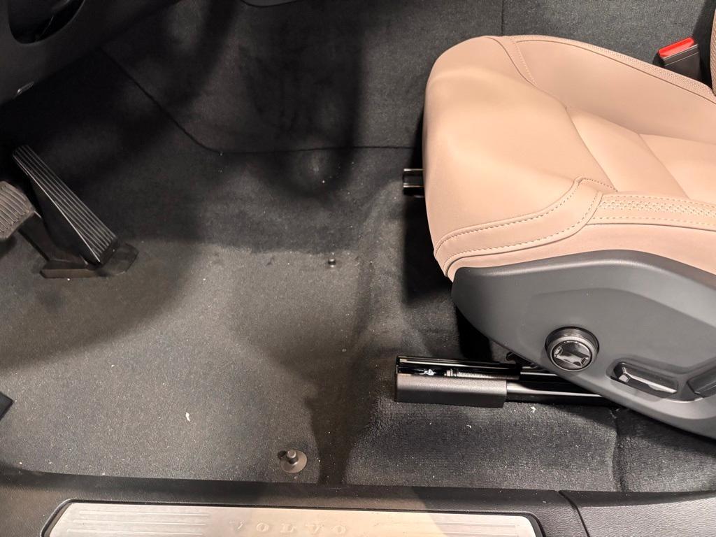 new 2026 Volvo XC60 car, priced at $58,135