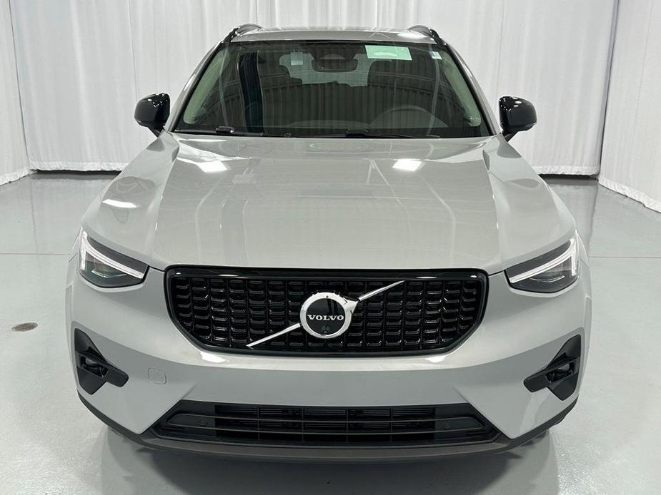 new 2025 Volvo XC40 car, priced at $48,315