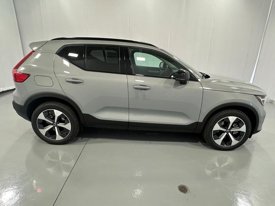 new 2025 Volvo XC40 car, priced at $48,315