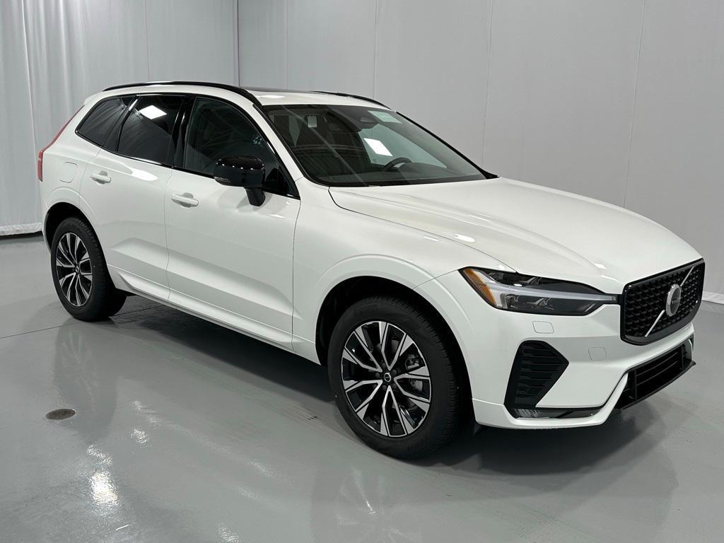 new 2025 Volvo XC60 car, priced at $51,075