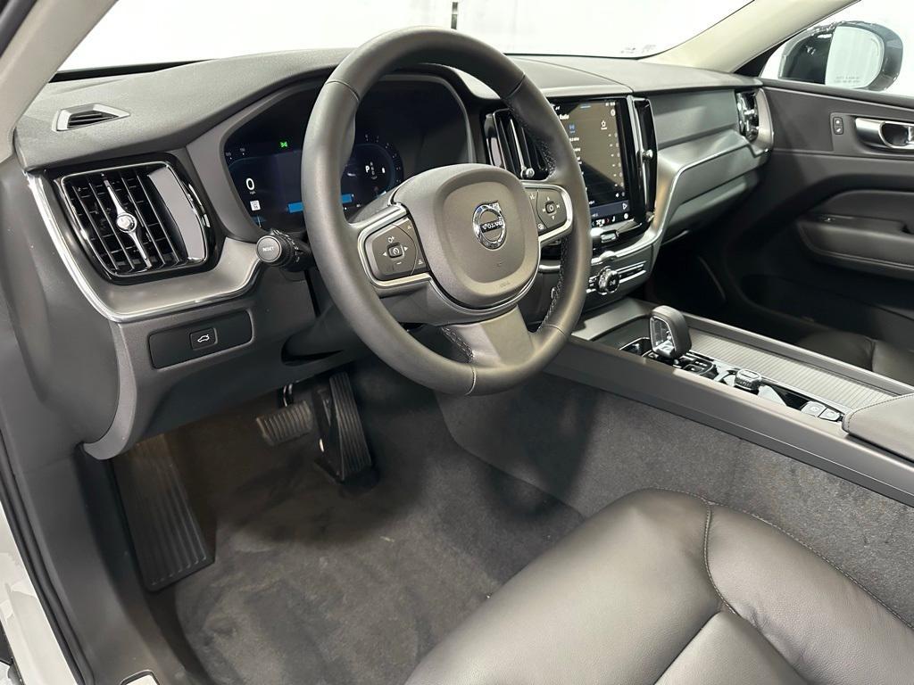 new 2025 Volvo XC60 car, priced at $51,075