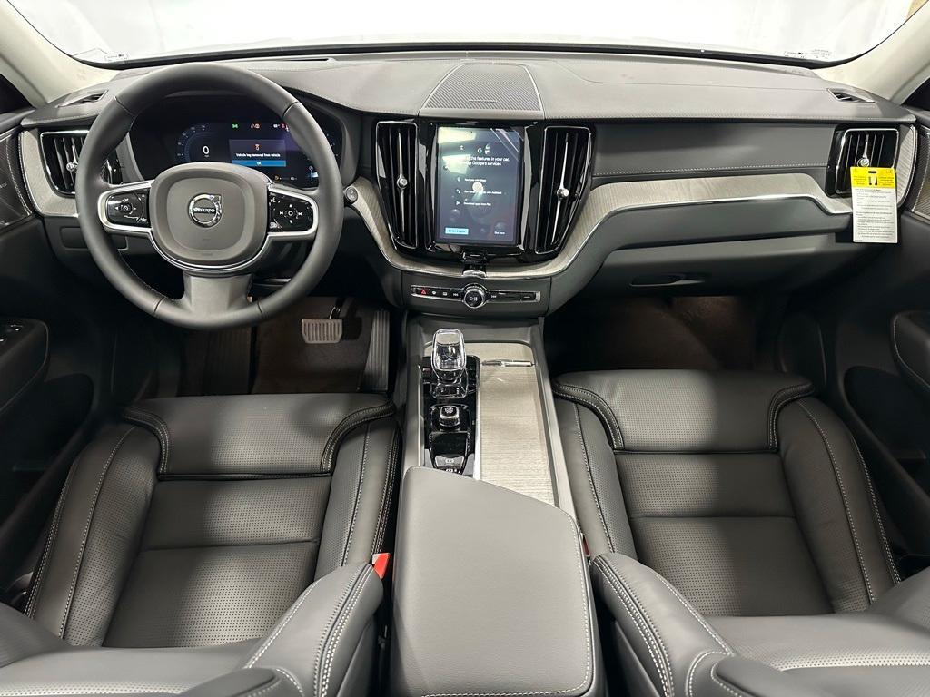 new 2025 Volvo XC60 car, priced at $62,620