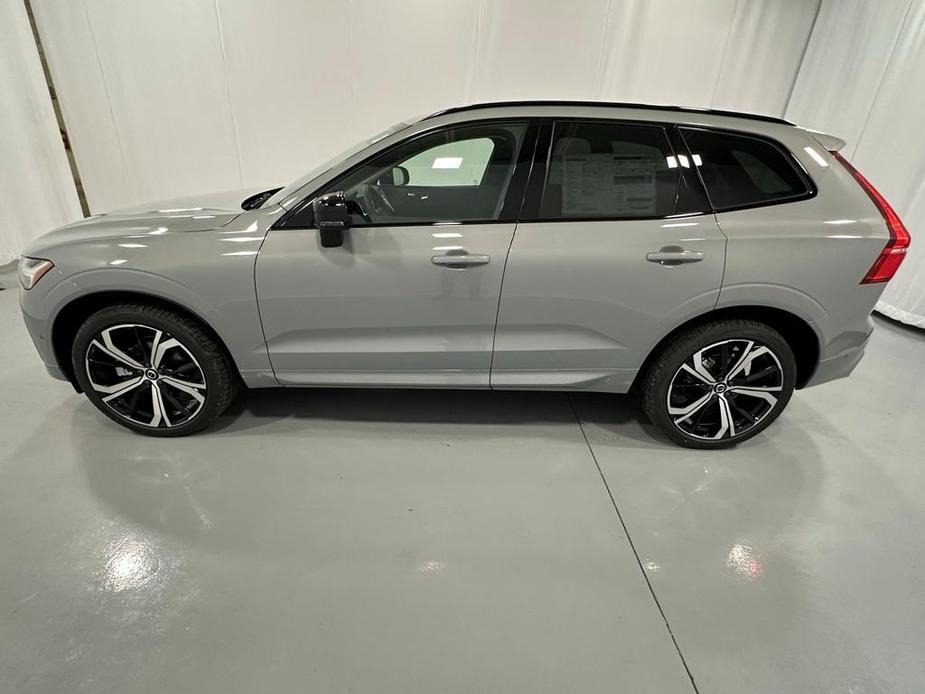 new 2025 Volvo XC60 car, priced at $62,620