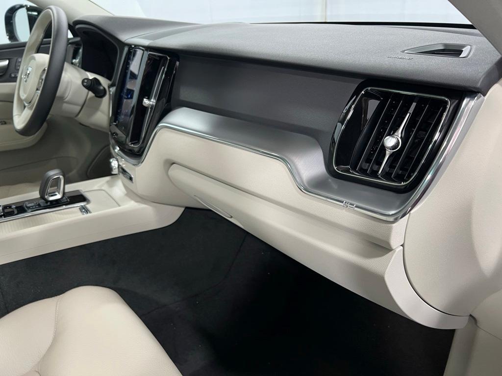 new 2025 Volvo XC60 car, priced at $51,055