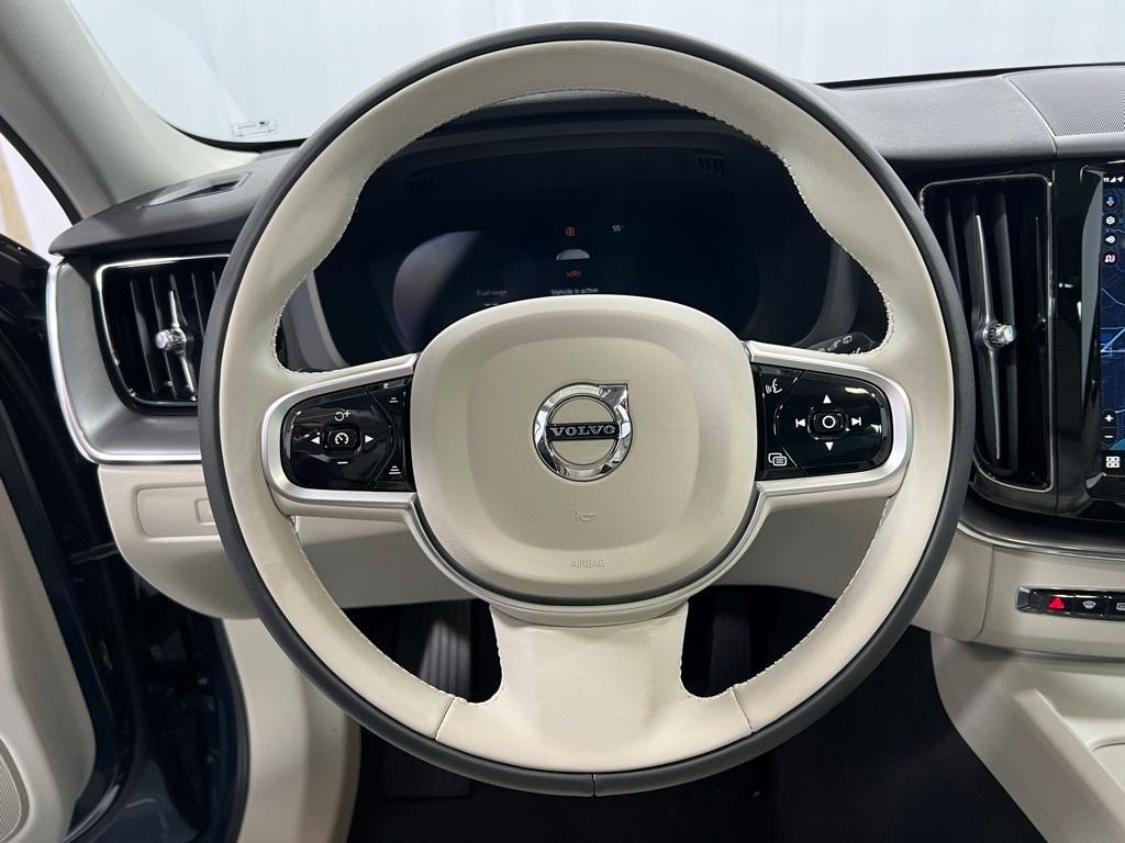 new 2025 Volvo XC60 car, priced at $51,055