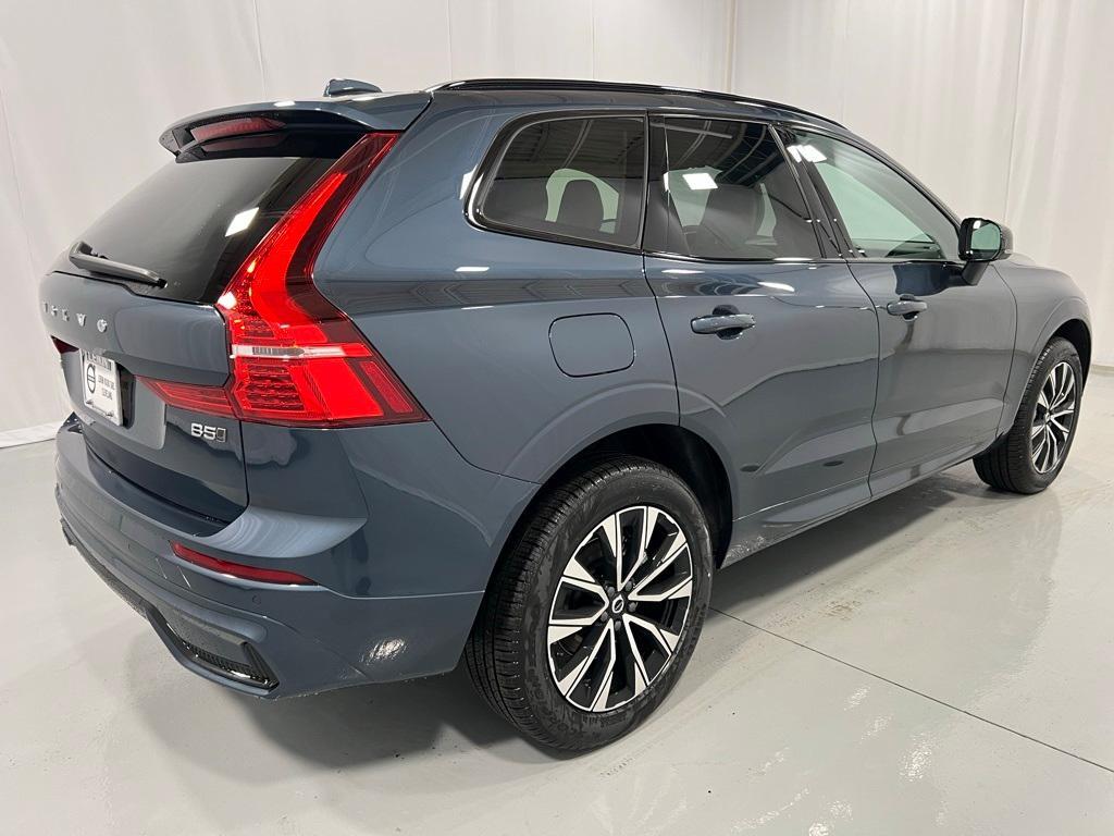 new 2025 Volvo XC60 car, priced at $51,055