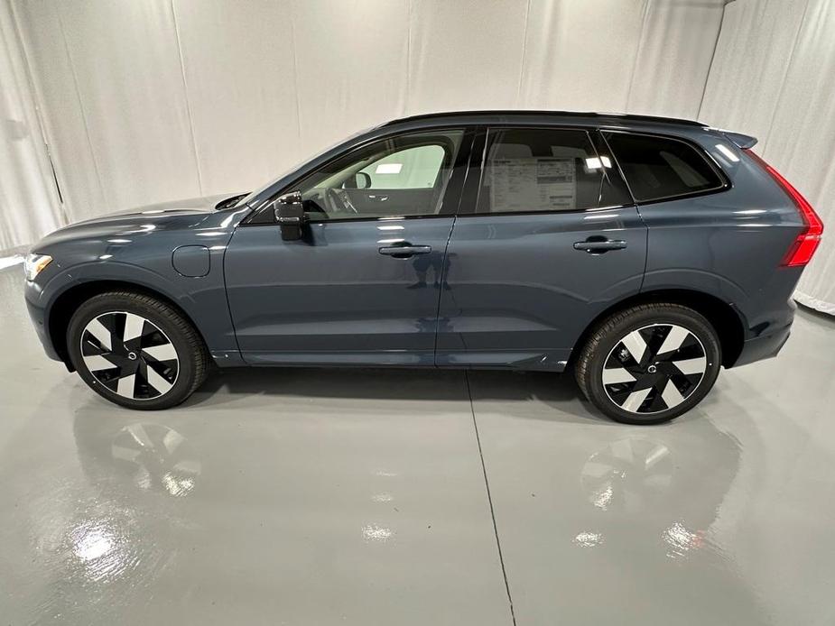 new 2025 Volvo XC60 car, priced at $66,235