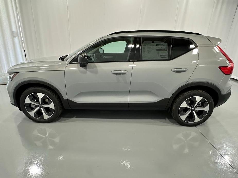 new 2025 Volvo XC40 car, priced at $48,315