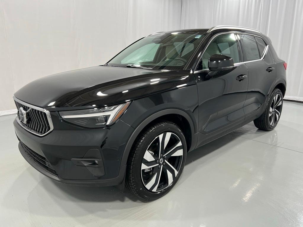 new 2025 Volvo XC40 car, priced at $52,235